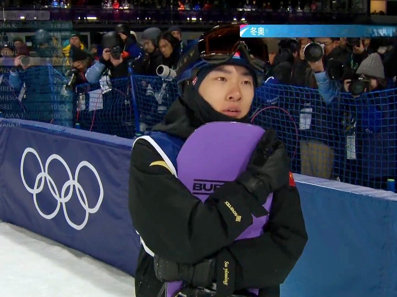 苏翊鸣这次夺牌，是送给自己的最好礼物

苏翊鸣在上届冬奥会夺冠后，休息了一年半的