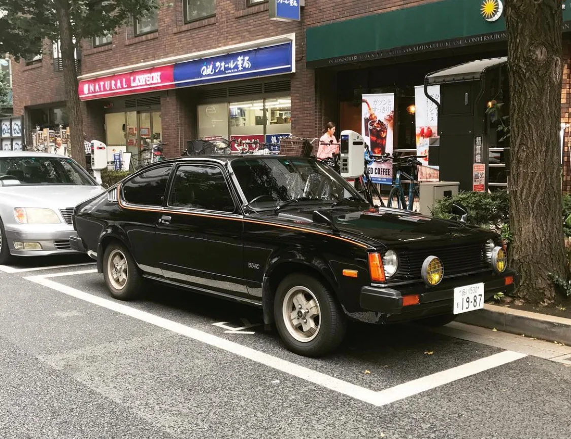 网友日本街拍初代五十铃Gemini ZZ/R