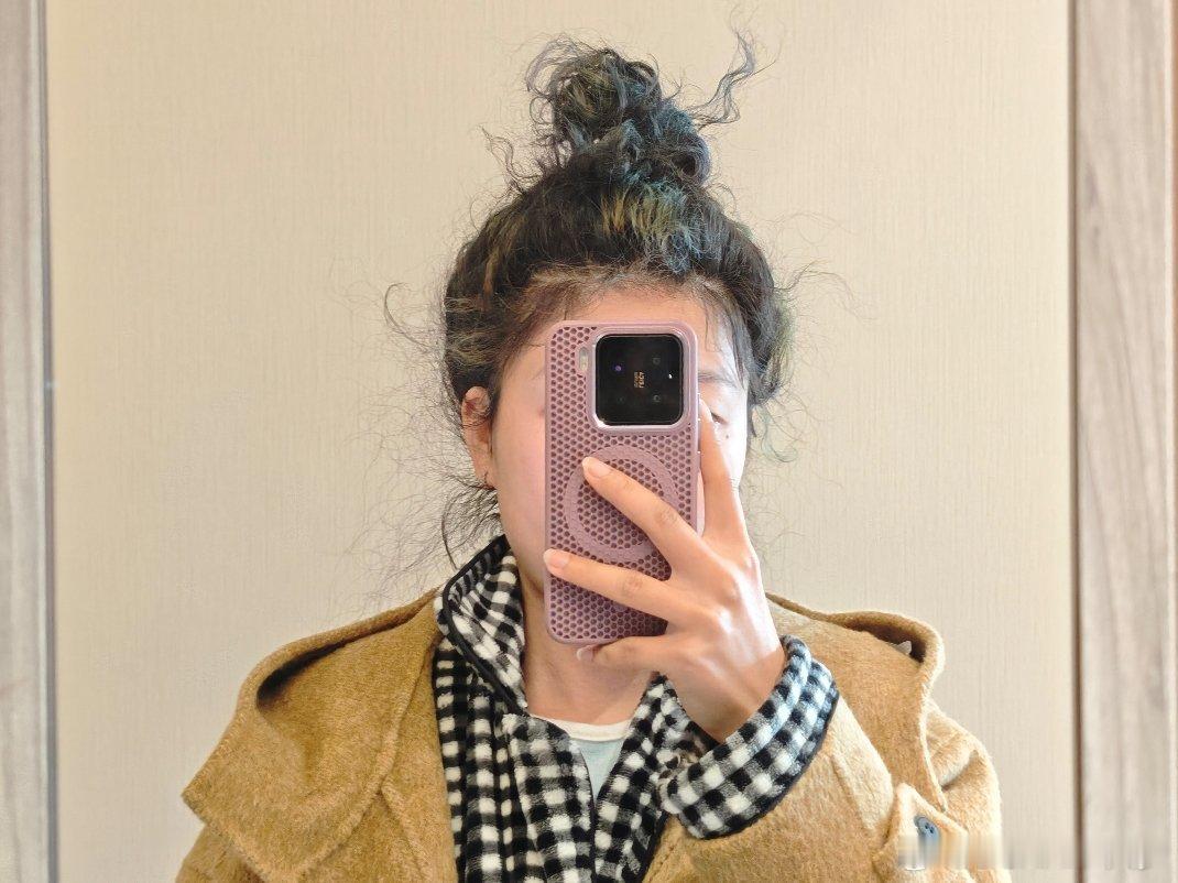 把头发扎起来好像解锁了一个新角色