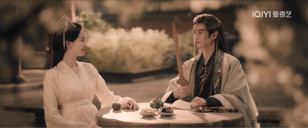 王权弘业产前产后两种状态，应该是产后抑郁了吧[泪奔]爹万箭穿心儿子万剑穿心 ​​