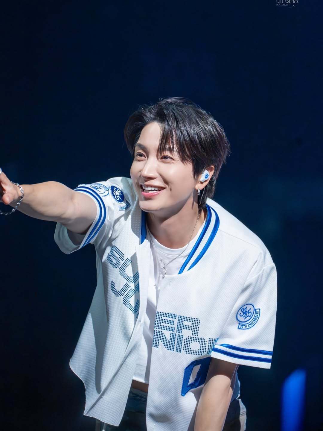 “CB百蓝_。260222利特 IG更新：巡演现在也只剩两场了 还有安可然后还有