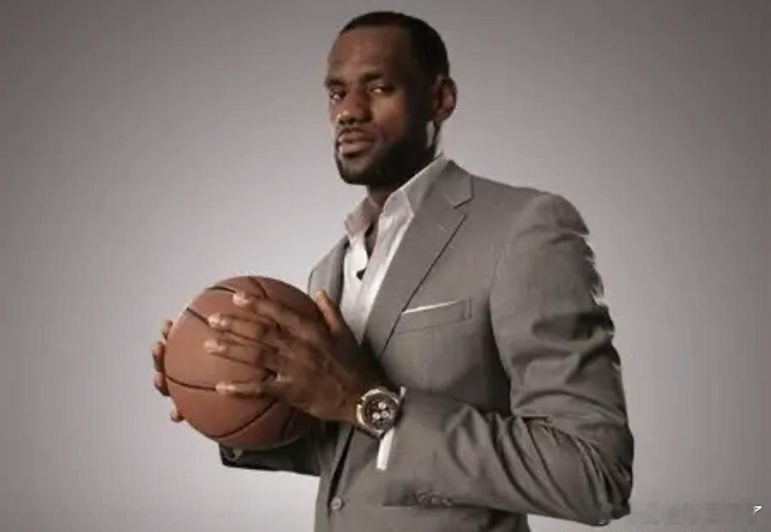 詹姆斯下家可能性分析：7支球队前景研判詹姆斯 1. 勇士：绝无可能作为联盟历史级