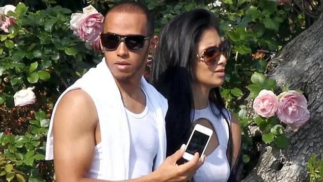 近日，金·卡戴珊与汉密尔顿的恋情终于浮出水面，两人坦然承认了这段感情。消息一出，