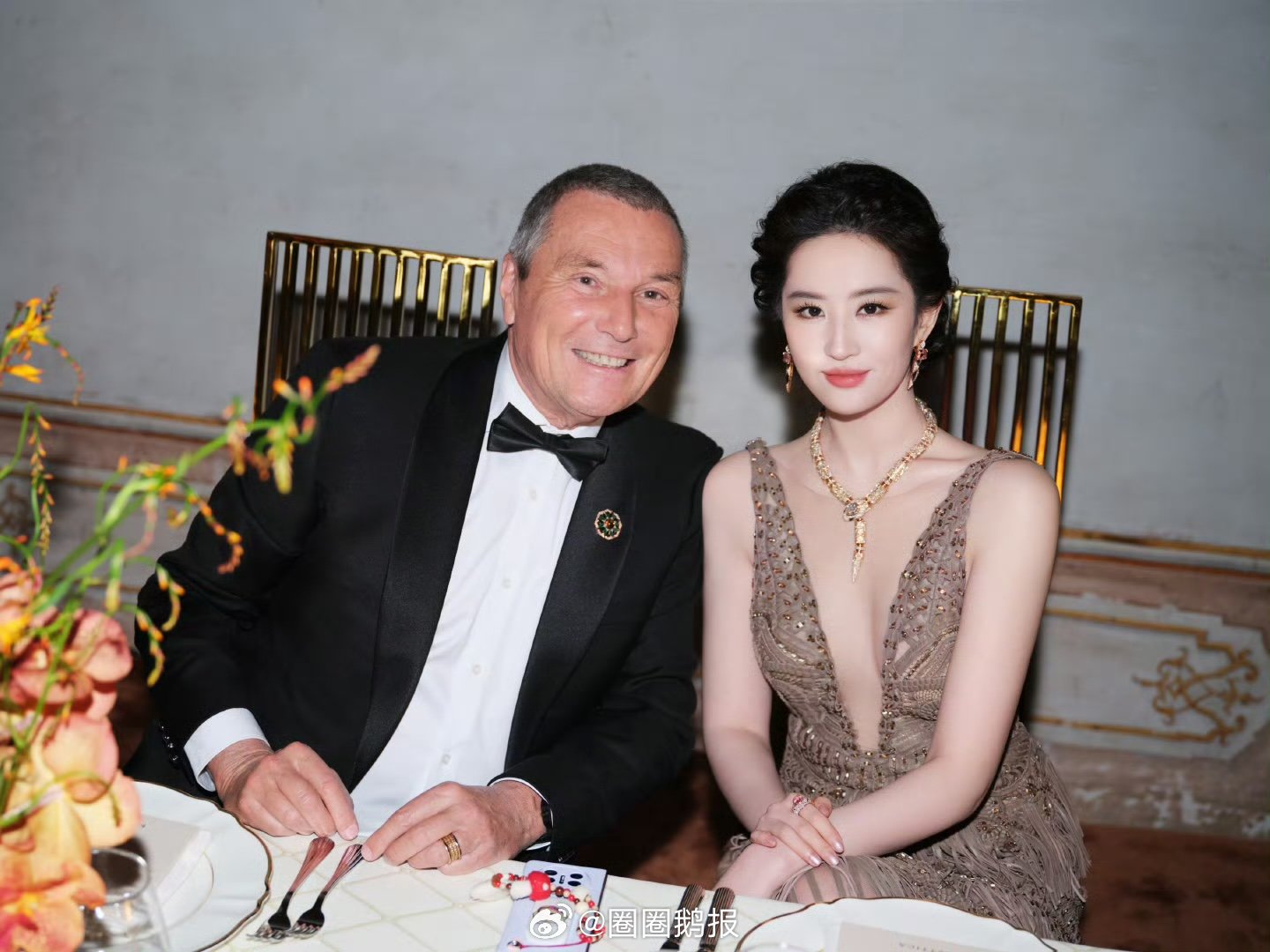 刘亦菲内场原图刘亦菲金智媛生图太美了吧！！刘亦菲内场原图 