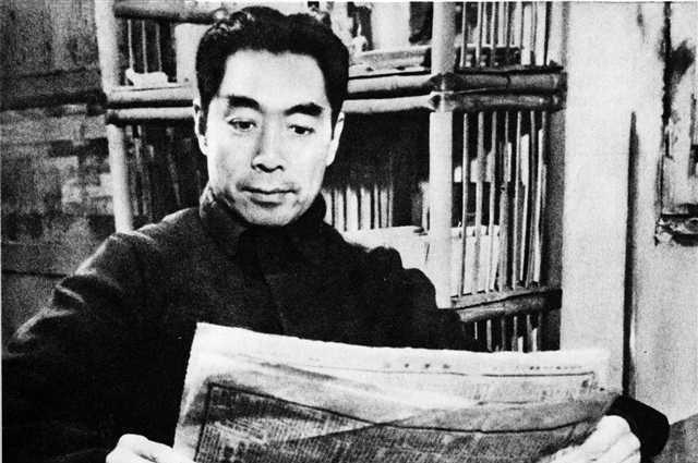 周恩来长期以名满天下的活动家、外交家形象示人，谁能想到，他还同时领导着庞大的中共