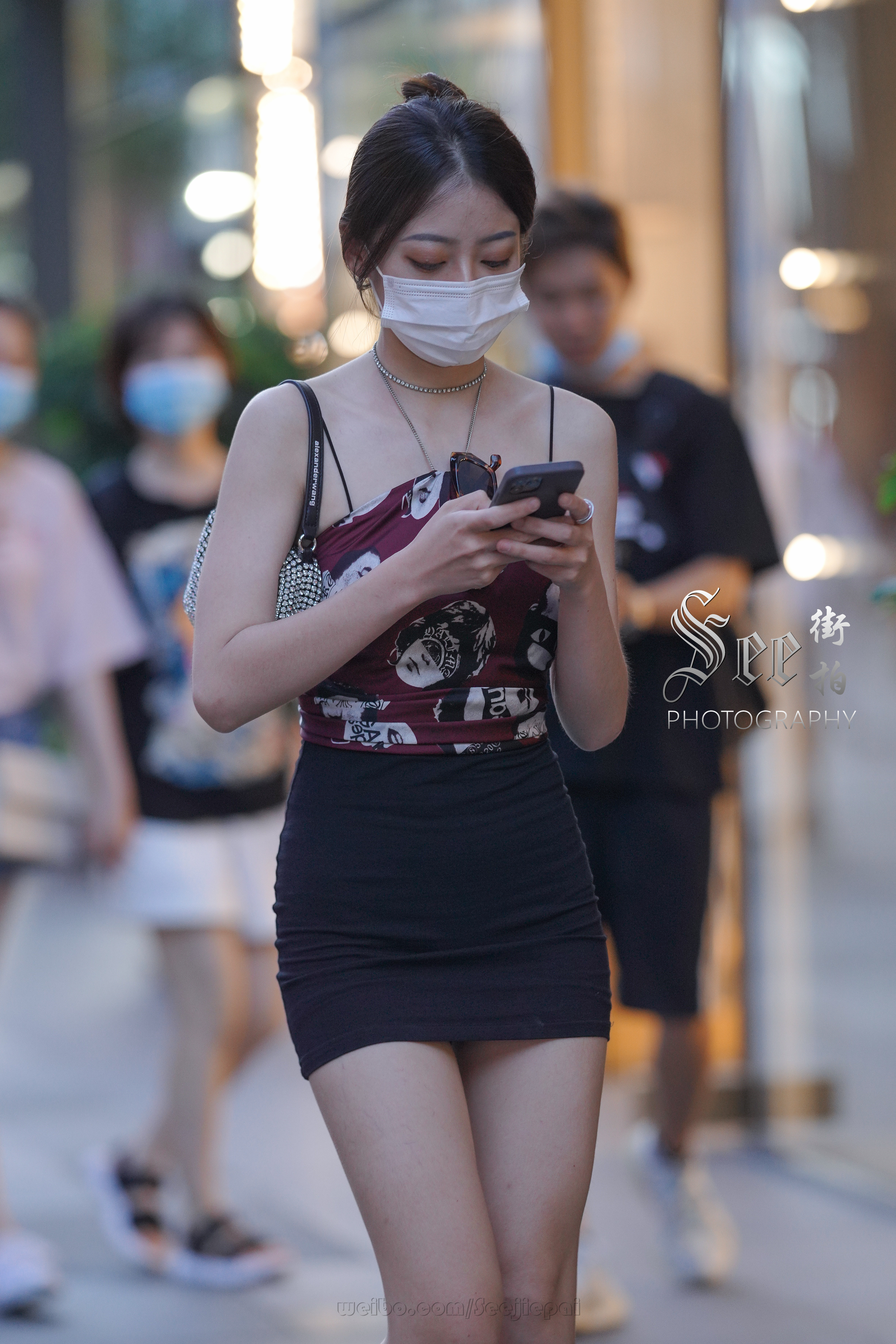 吊带裙冷艳气质~~ ​​​