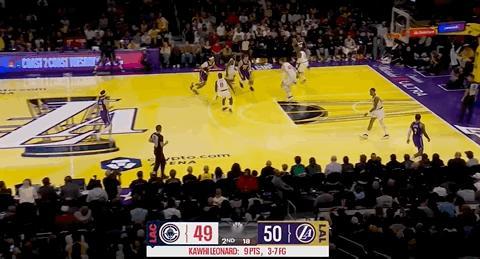 东契奇单打伦纳德，2+1！ 伦纳德第3次犯规了快船vs湖人