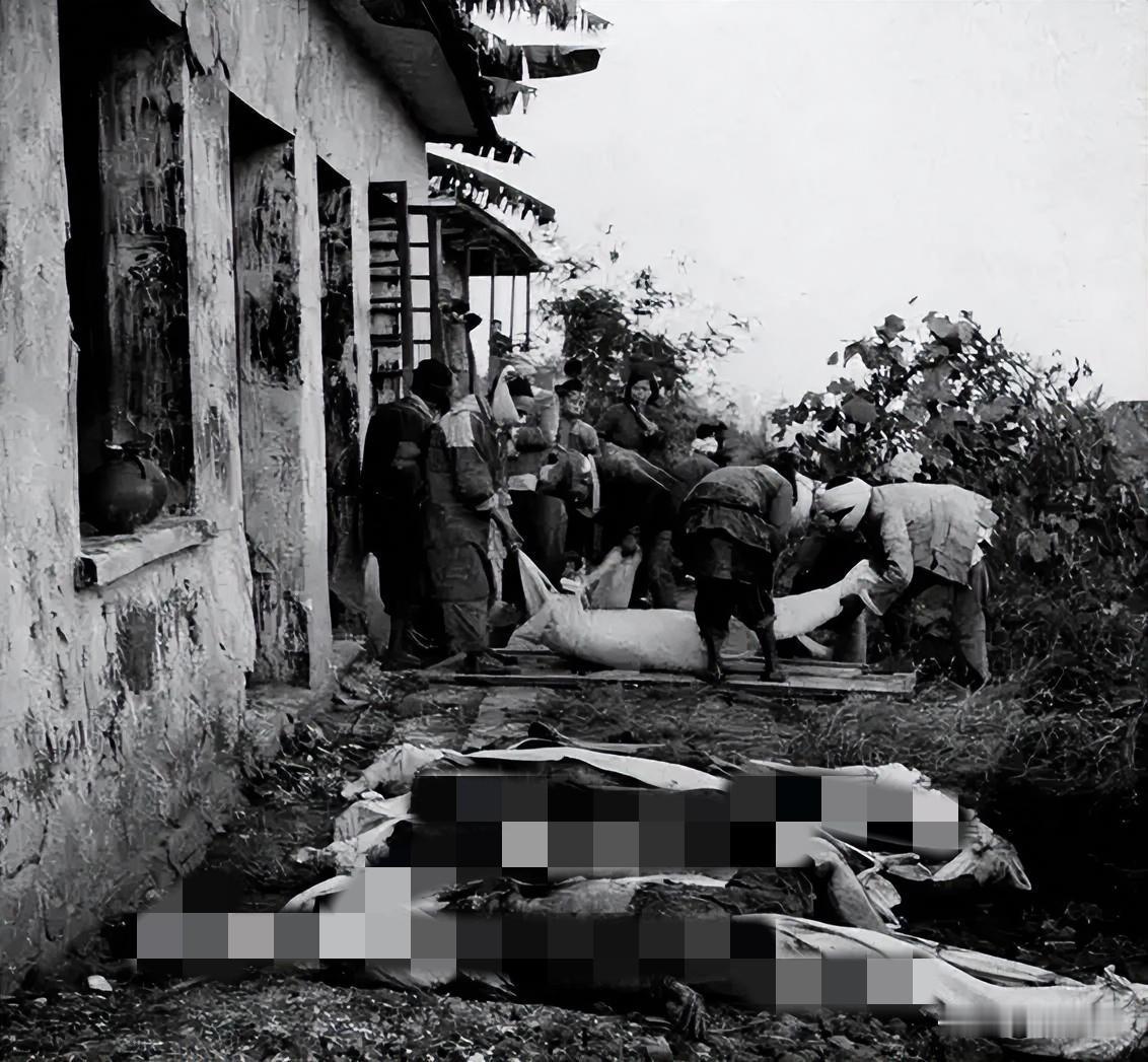 蒋介石啊，你千万不该屠杀渣子洞的三百多名志士
 
这三百多条鲜活的生命，不是手握