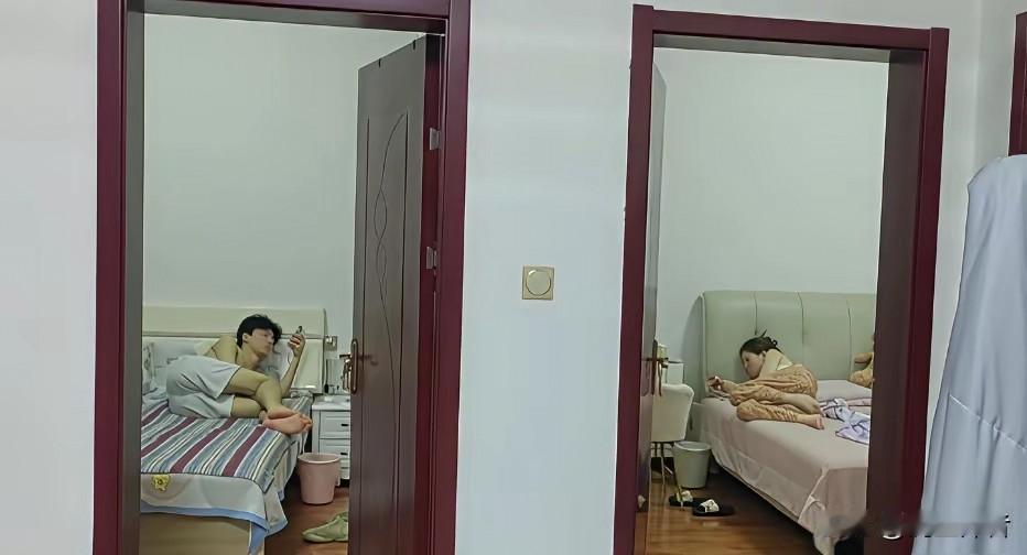 最熟悉的“陌生人”！你们都结婚多少年后出现这种情况？互相形成默契，互不干扰！