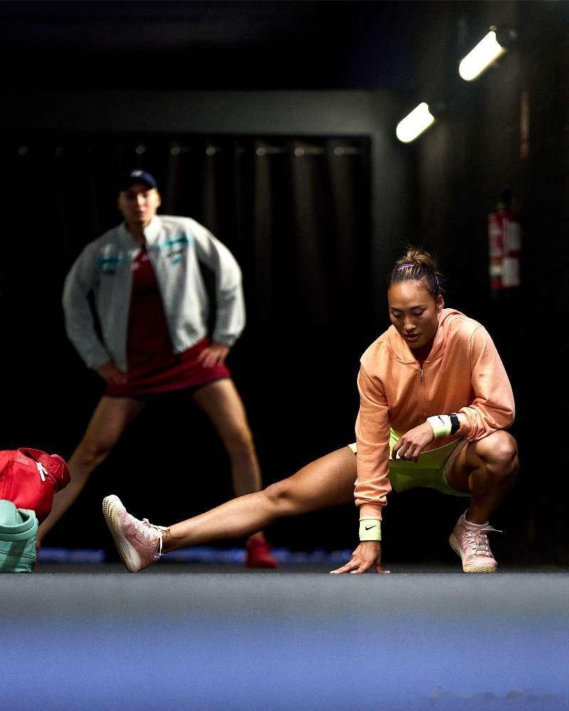 郑钦文：整场比赛和专注力作斗争，输球不完全是坏事、要回去好好总结；因为这场比赛我