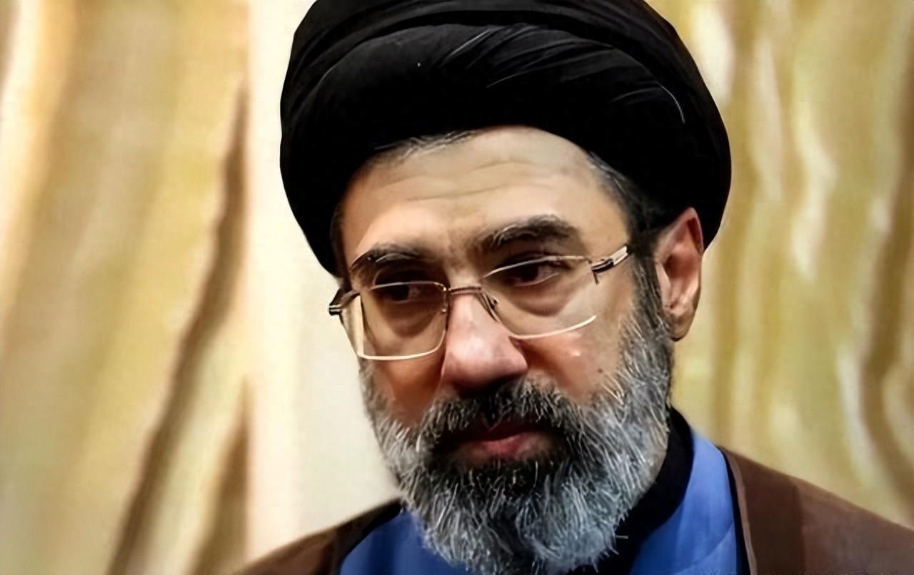 最后通牒前夕，伊朗冒出神秘人物，要绕开高层同特朗普谈协议？

-

二零二六年四