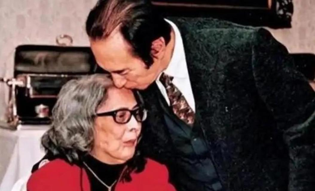 1957年，何鸿燊看望病重的妻子黎婉华，并对她说道：“你现在这个样子，我需要再娶