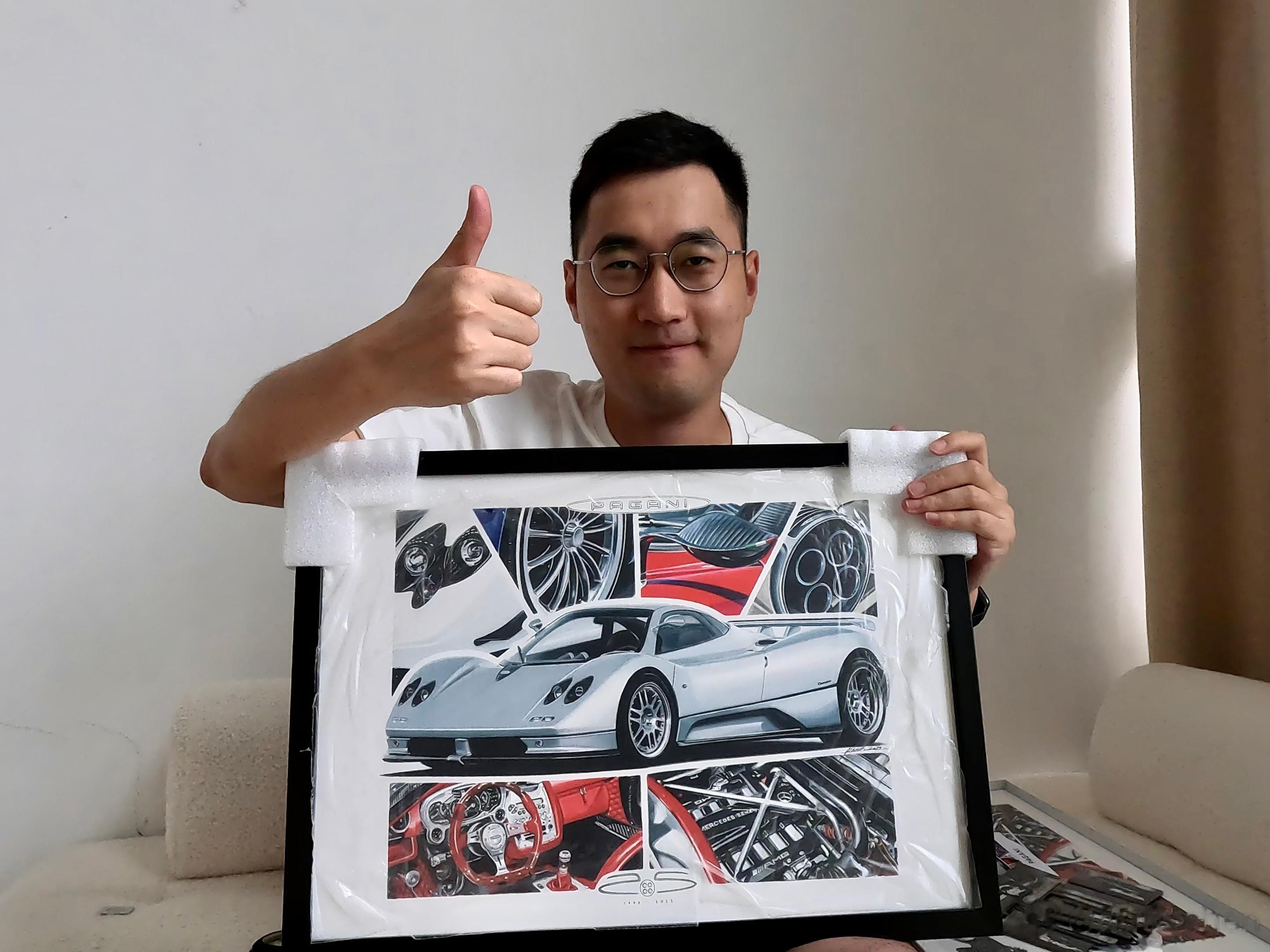 刚刚录了自己第一个坐在镜头前的开箱视频，开箱的是自己的产品，还是非常开心的[嘻嘻