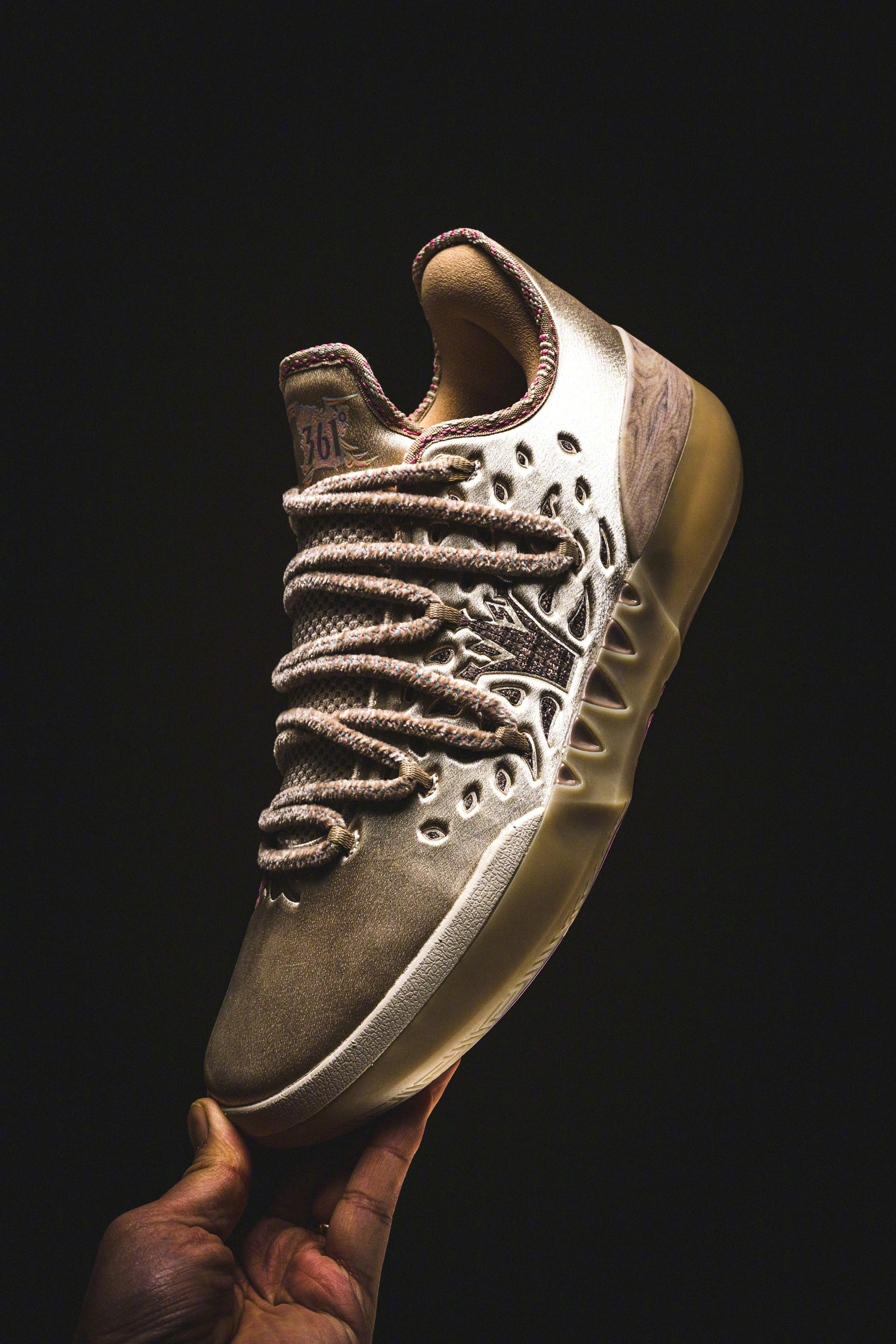 鞋吧FRESH 周末拍摄日，先来组上手📷 