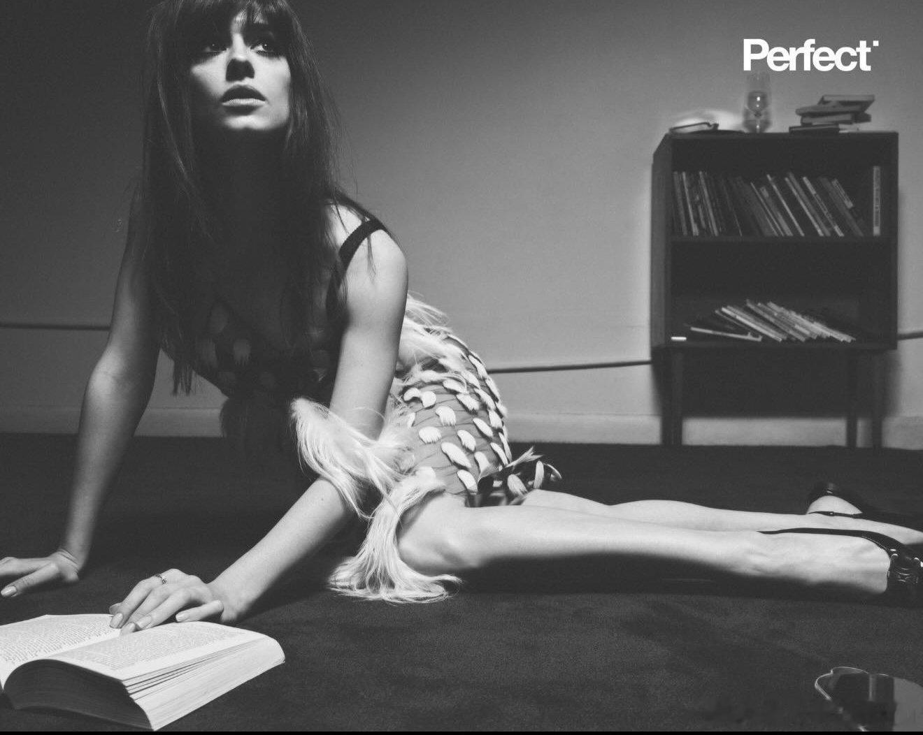 黛西·埃德加-琼斯为Perfect杂志拍摄的一组照片 