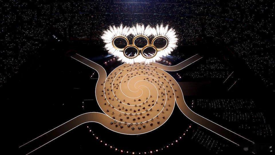 冬奥会开幕式 的电视转播运镜，这个位置镜头没看到啊，我晾衣服的时候出来的？意大利