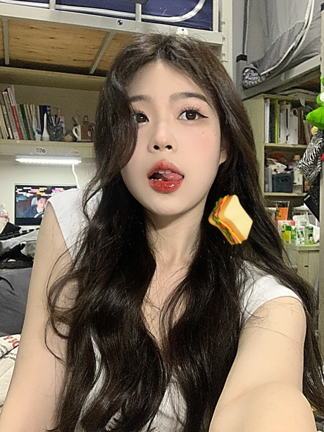 是火腿培根蛋烧三明治欸