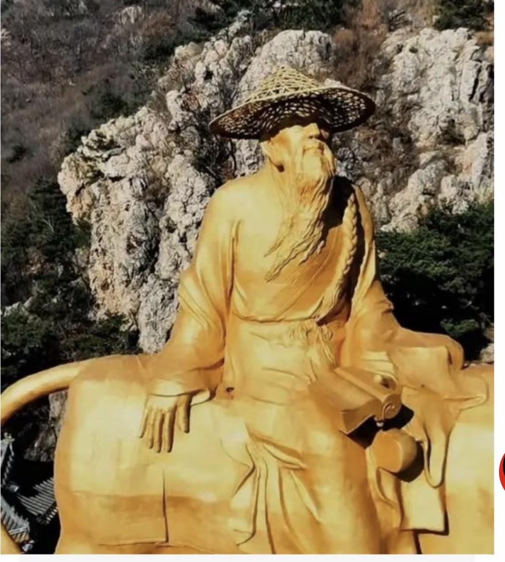 有没有辽宁丹东的朋友，你们大孤山老子那个雕像真的留了辫子吗？！这个我真的不敢相信