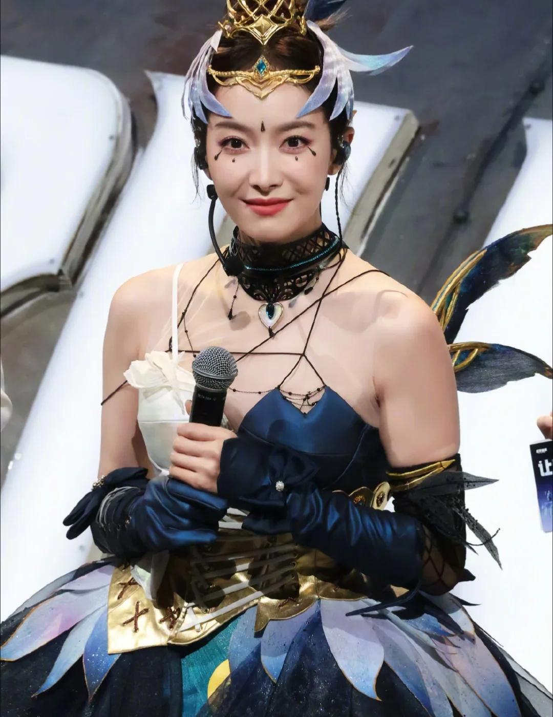 宋茜cos了黯羽织刑｜和平精英刺激之夜
宋茜 作为和平精英 品牌代言人，在202