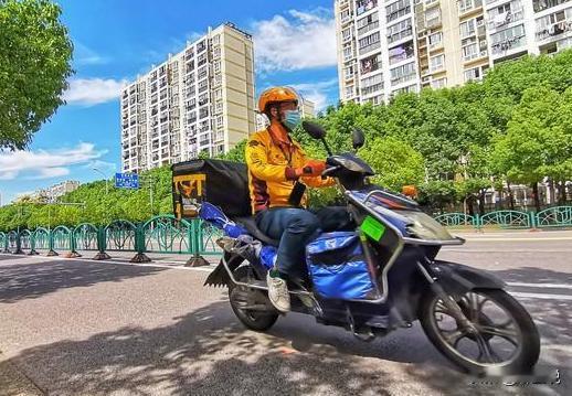真的太离谱了！大学生暑假跑外卖400多单，辛苦操劳一个月，不仅没赚到生活费，反倒
