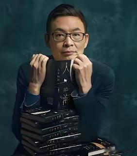 麦家是个知名作家，对人生有独特的见解，他说其实很多人根本就接不住真诚，你一旦对他
