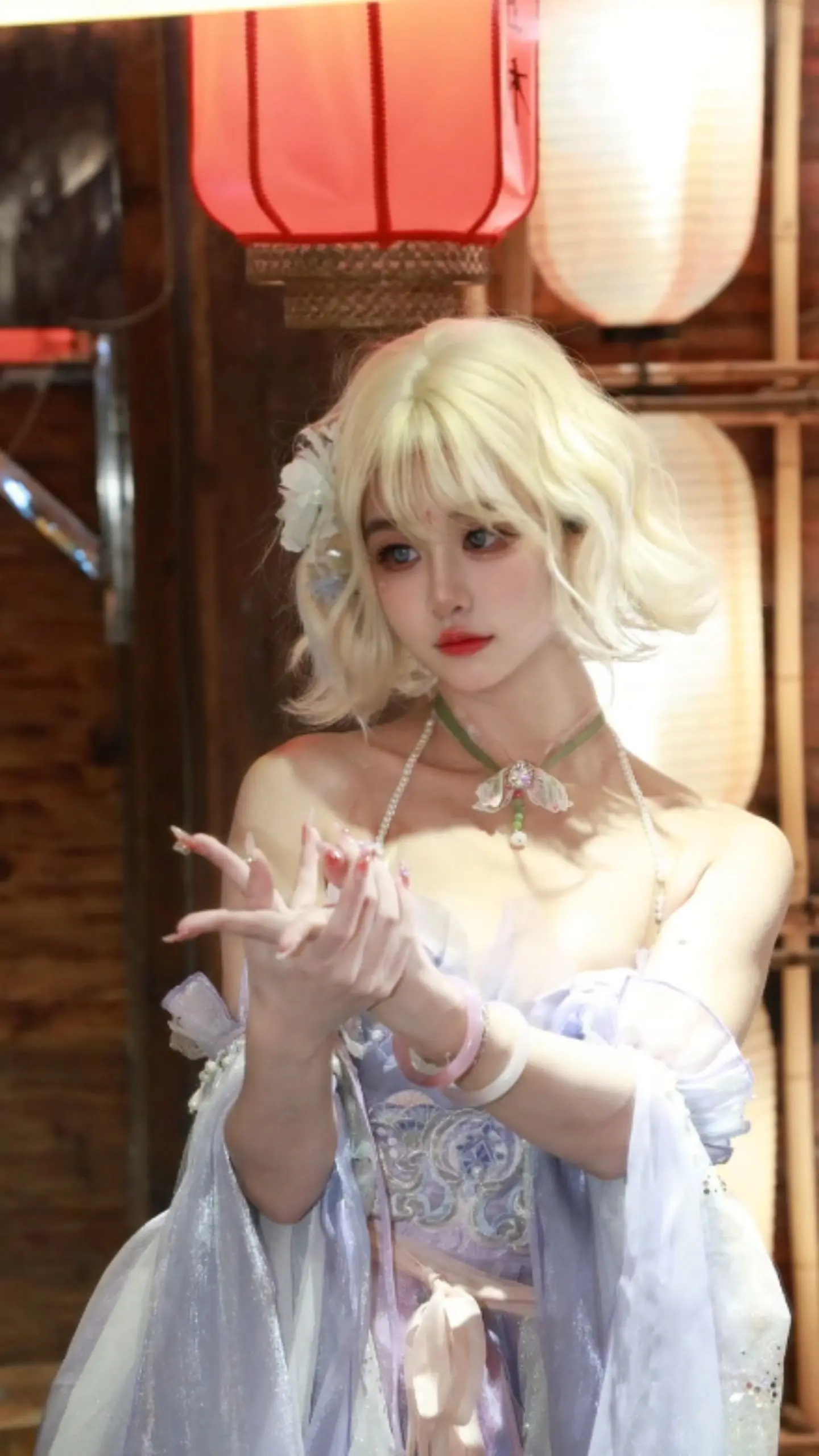 聚光灯下的茉莉花也会有忘不掉的人吗？