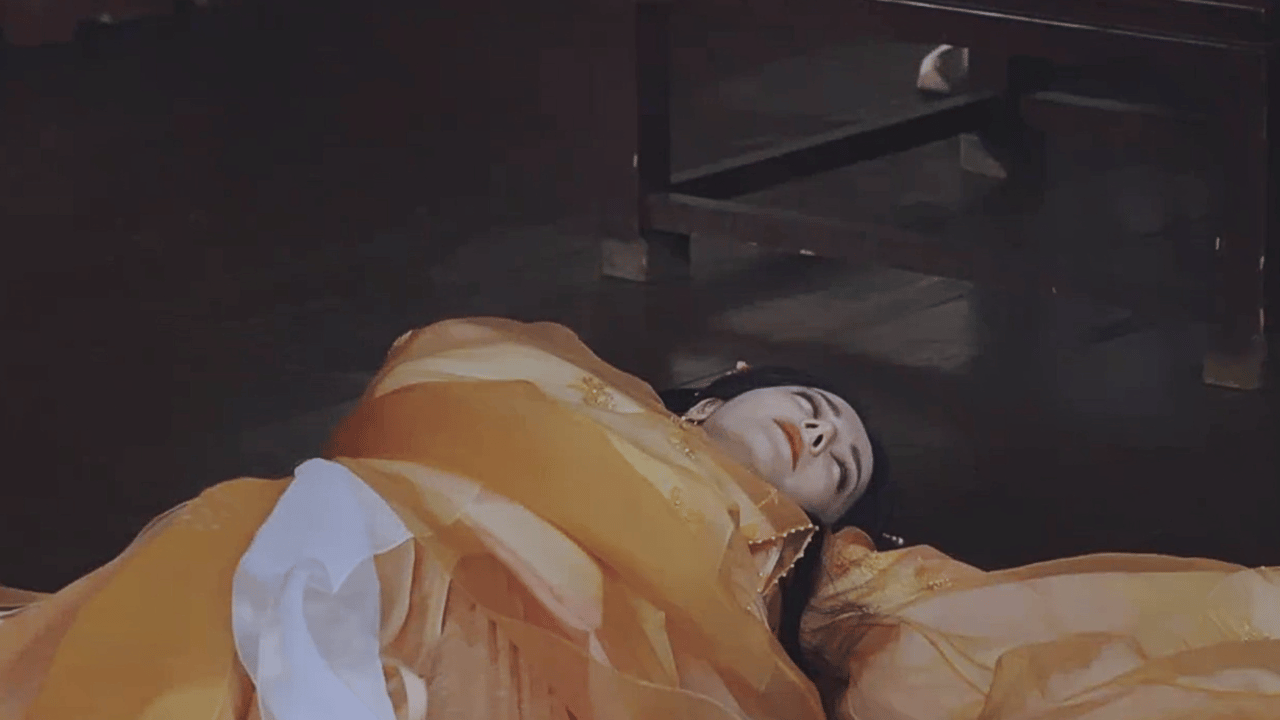 白日提灯给这个小女孩演爽了