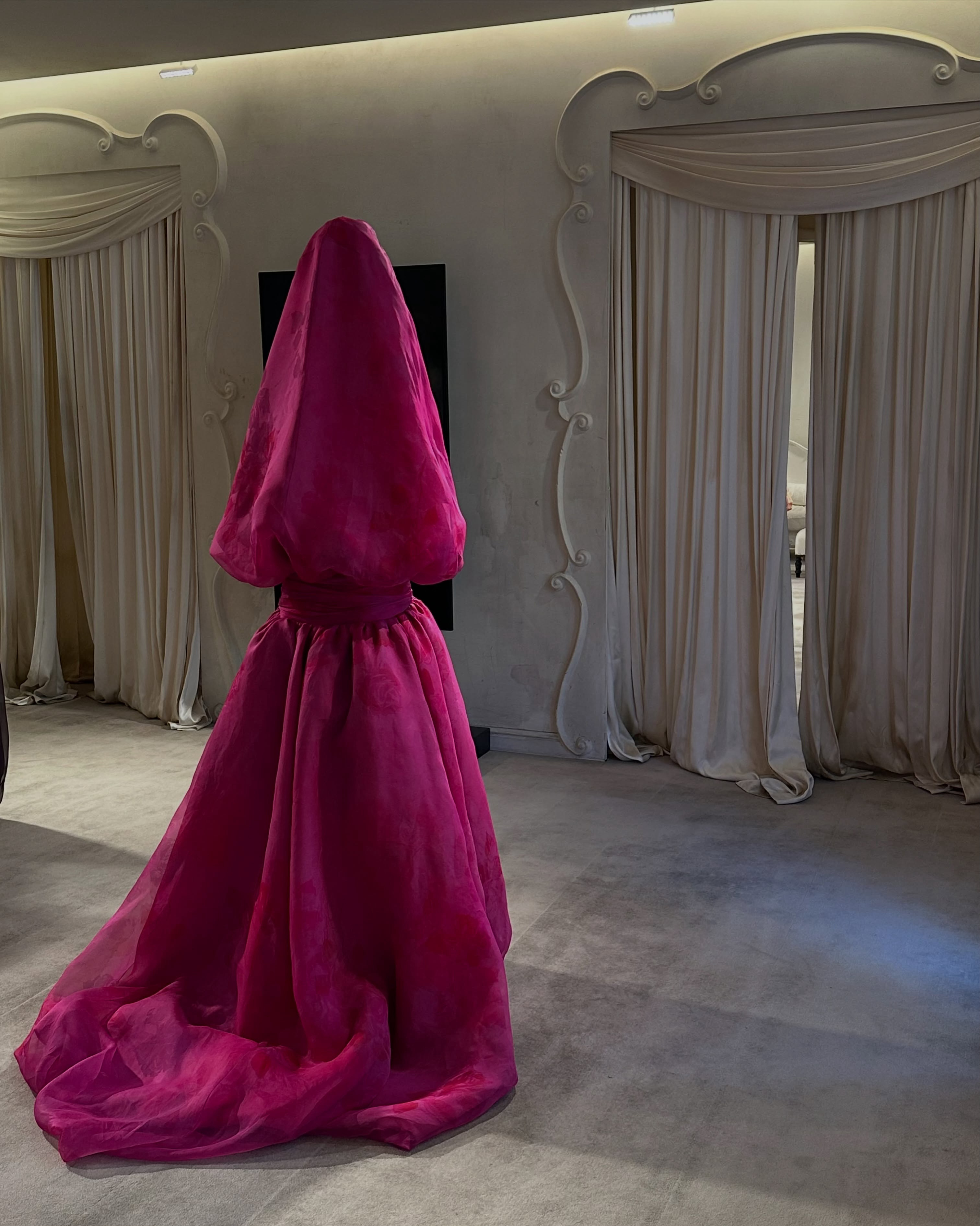 巴黎高定时装周大秀直击 Balenciaga高定静态展览~ 