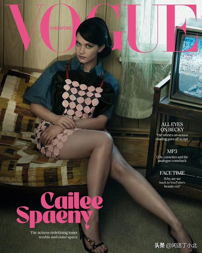 外娱资讯，卡莉·史派妮近日为时尚杂志《Vogue》拍摄了新加坡版最新一期的封面及