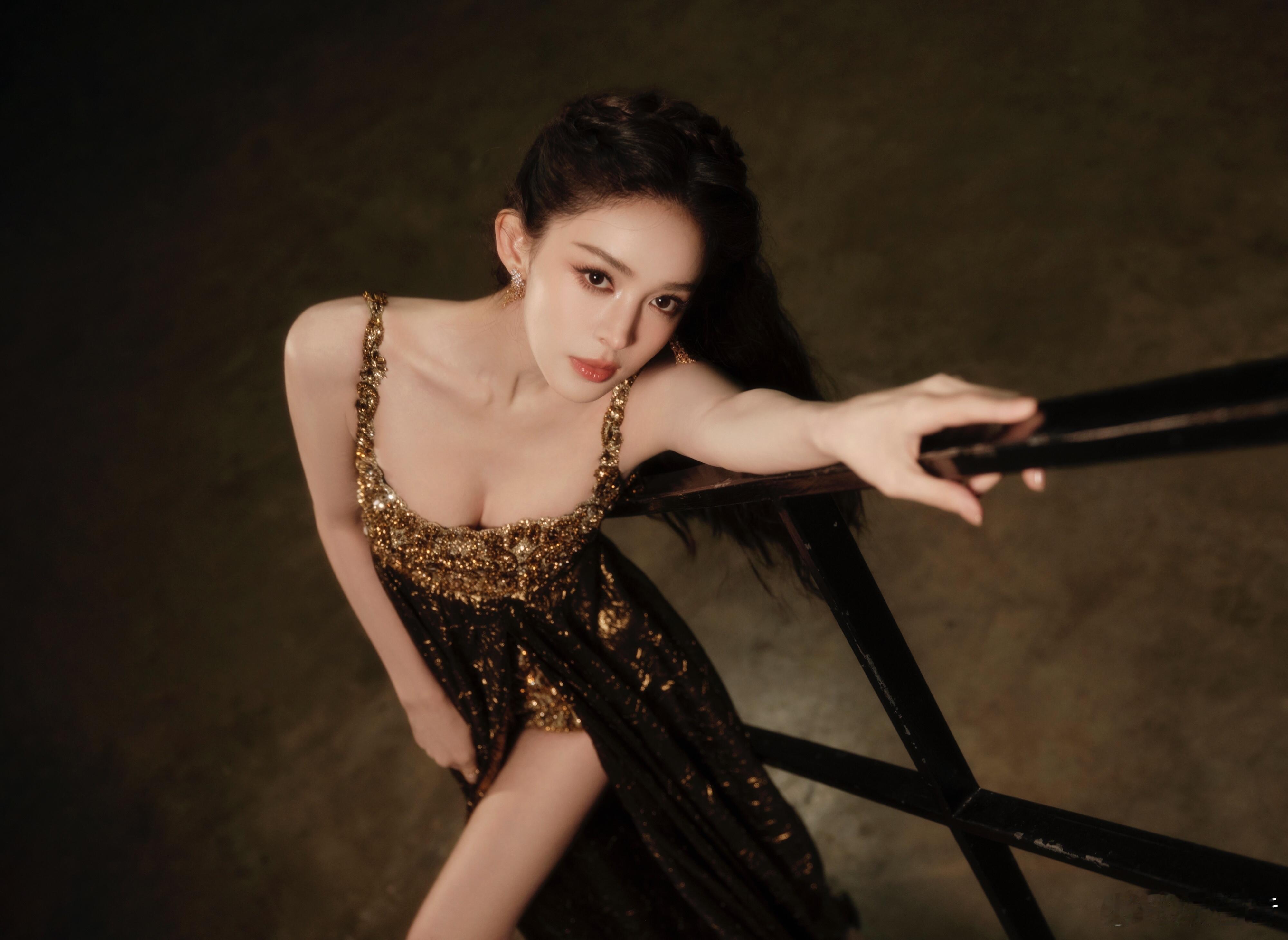 终于在内娱见到了浓颜系姐弟 两人都是浓颜系代表，同框时气质相融，姐弟感爆棚，颜值