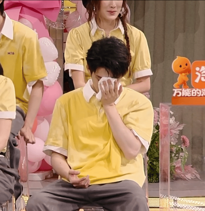 好好笑的一幕…给孩子整自闭了🤣家次内心os：我被炭火们做局了 ​​​