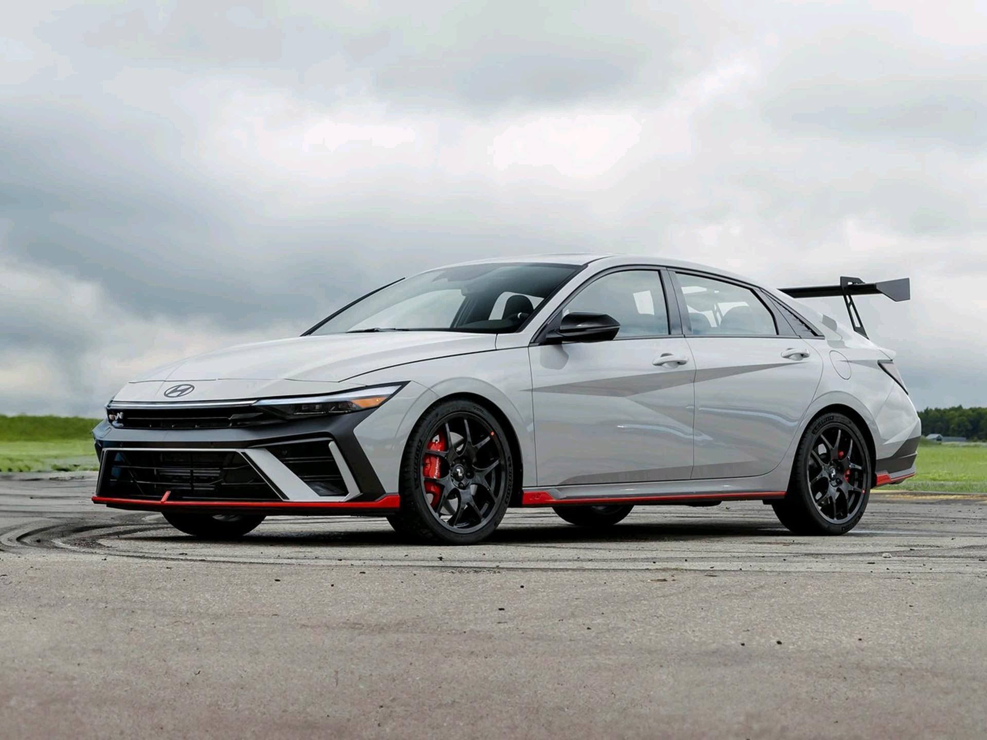 伊兰特N TCR版本要来了，不是赛车TCR，而是街车的“TCR版本”[二哈]类似