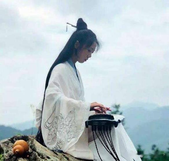 这个世界上，还真的有隐居者的存在，众人熟知的武道，泰山，是高人也不愿意去的喧闹，