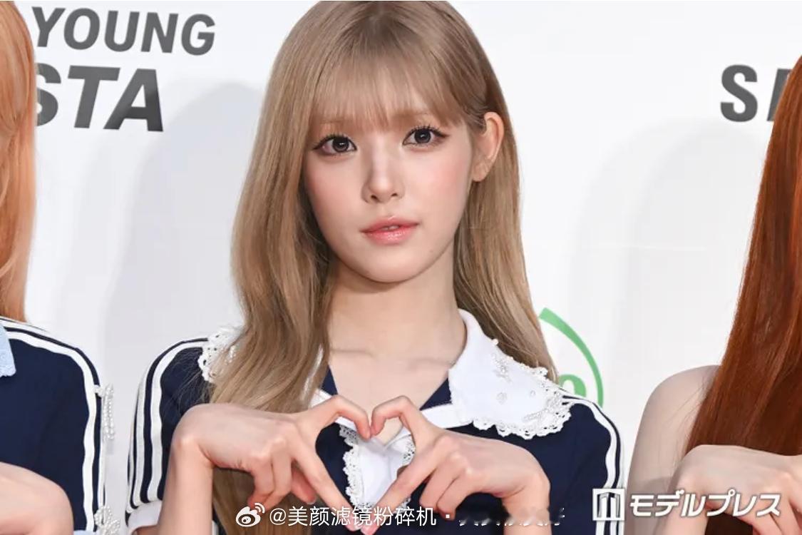 Hearts2Hearts组合JIWOO、CARMEN、YUHA、STELLA、