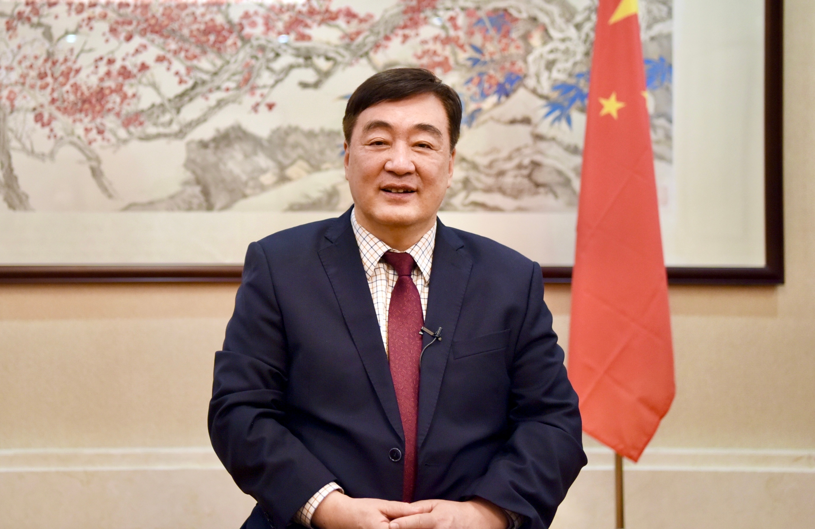 【中国驻韩大使：欢迎韩国各界多到中国访问】据中国驻韩国大使馆网站，7月7日，邢海