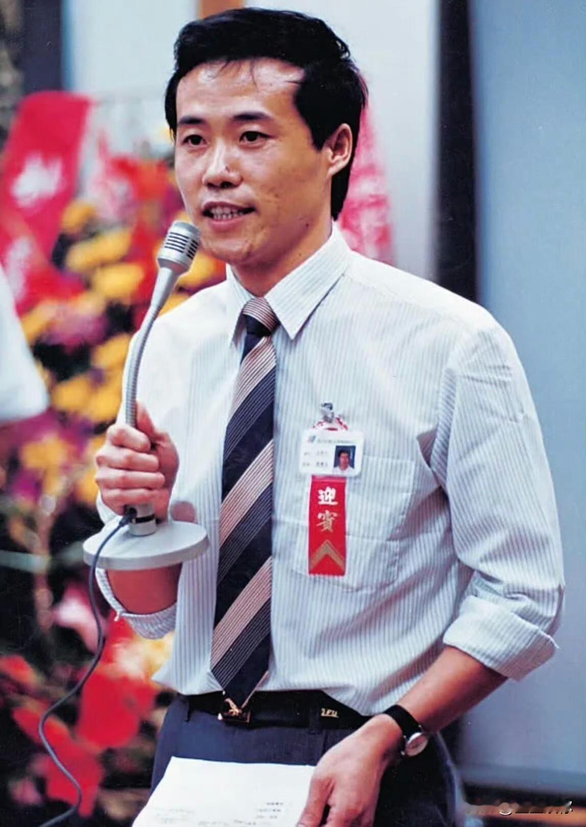 王石如果真的还有几十亿身家是不可能出来硬撑着创业，可能是也没有啥钱了…也许私下投