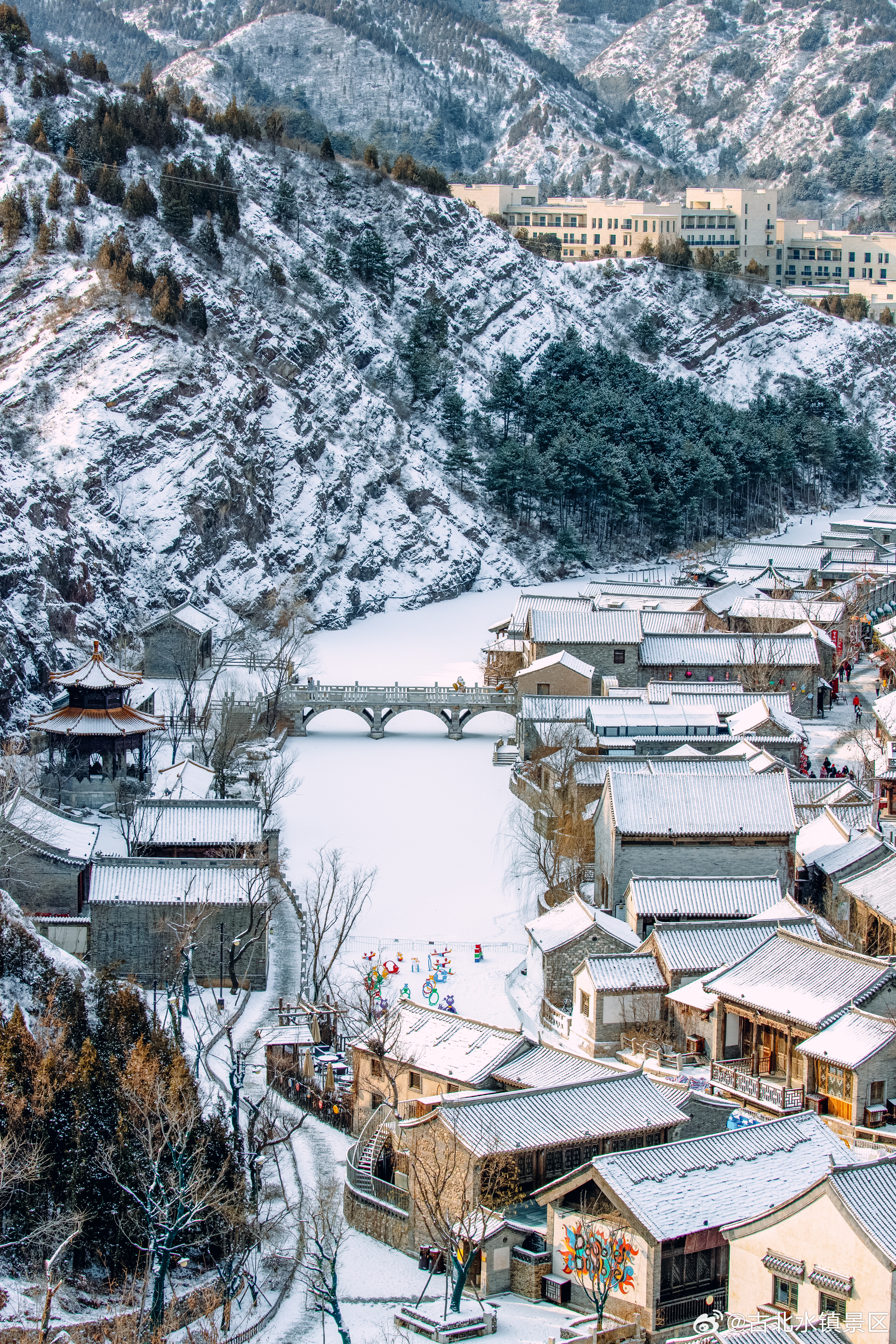 面包会有的好运也会有的早安，宝子们～#古北水镇# #司马台长城# #长城下的童话