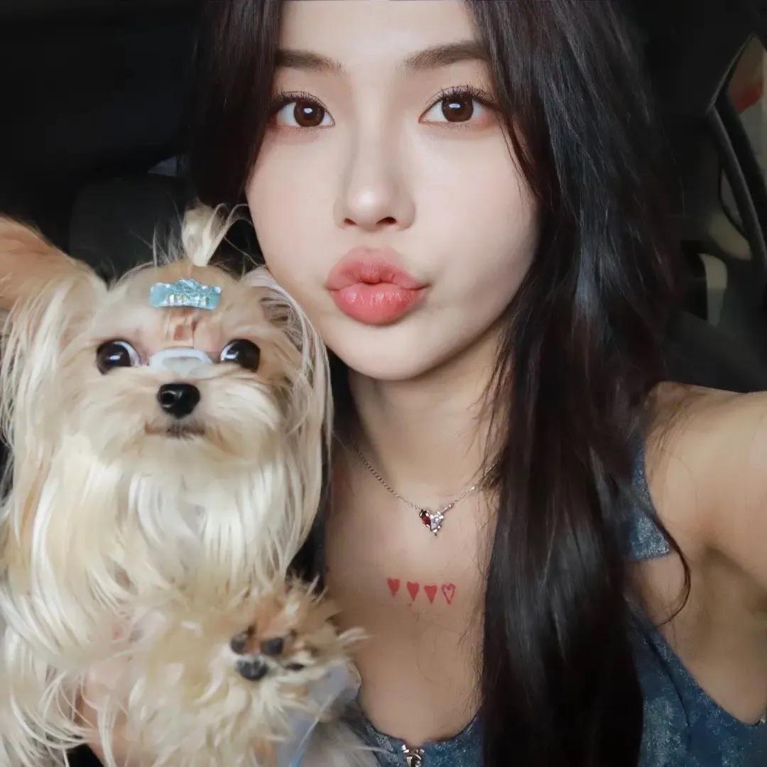 在“床上”愿意跟你鱼水之欢的情人，她下了床态度就变了，这样的女人很容易翻脸不认人