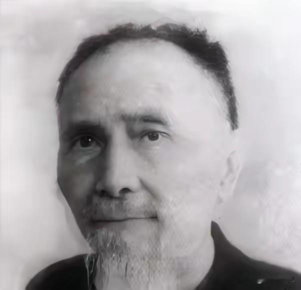 1935年，66岁孙中山保镖被日本人囚禁，特务端来断头饭，谁料他啃完鸡腿偷藏两根