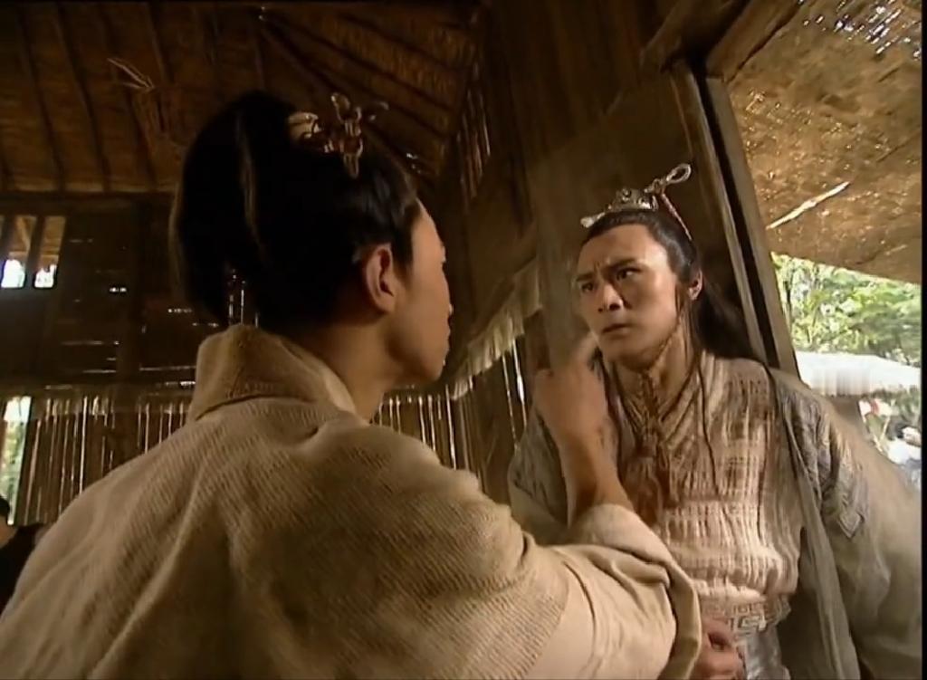 林平之这一刀，到底是正义？还是愚蠢？


回头看《笑傲江湖》最意难平的一幕，就是