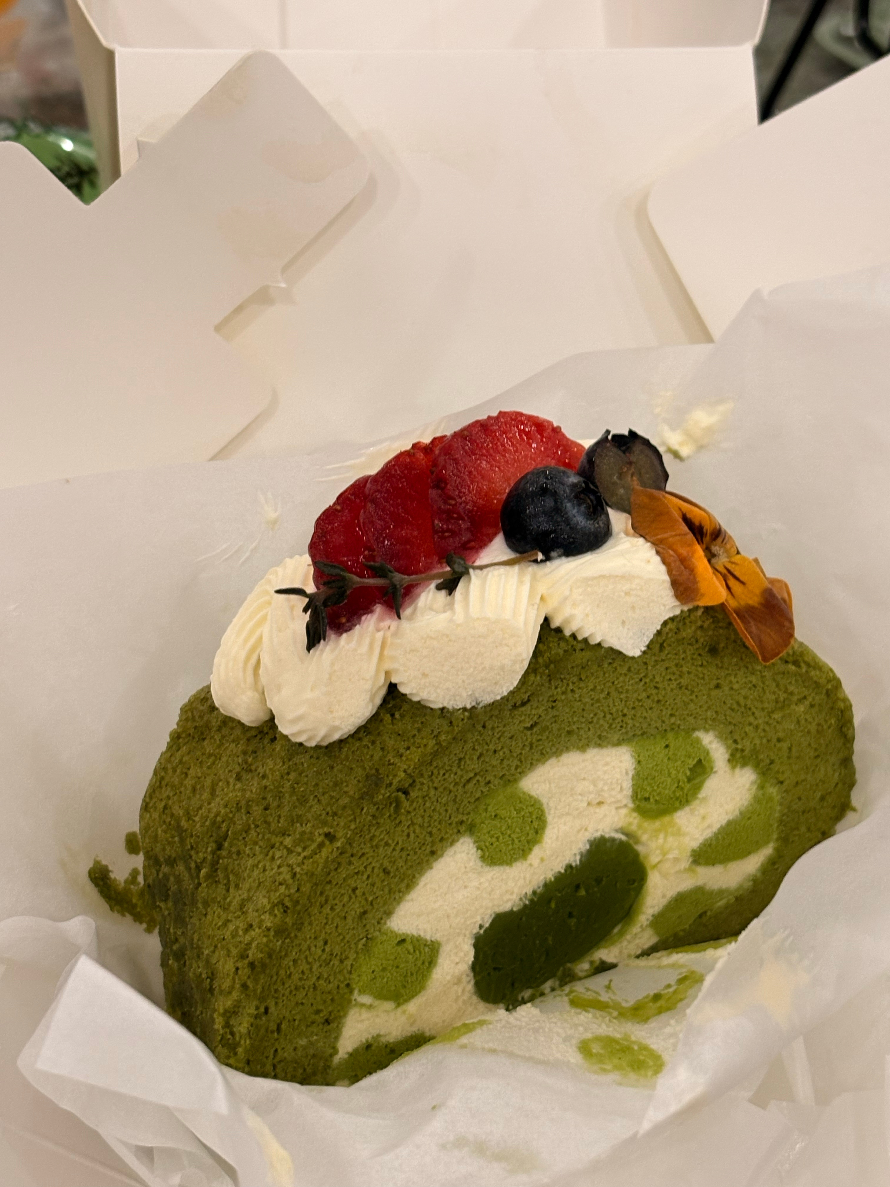 像卡通片里出现的可爱糕糕，亚米亚米[抱一抱] 