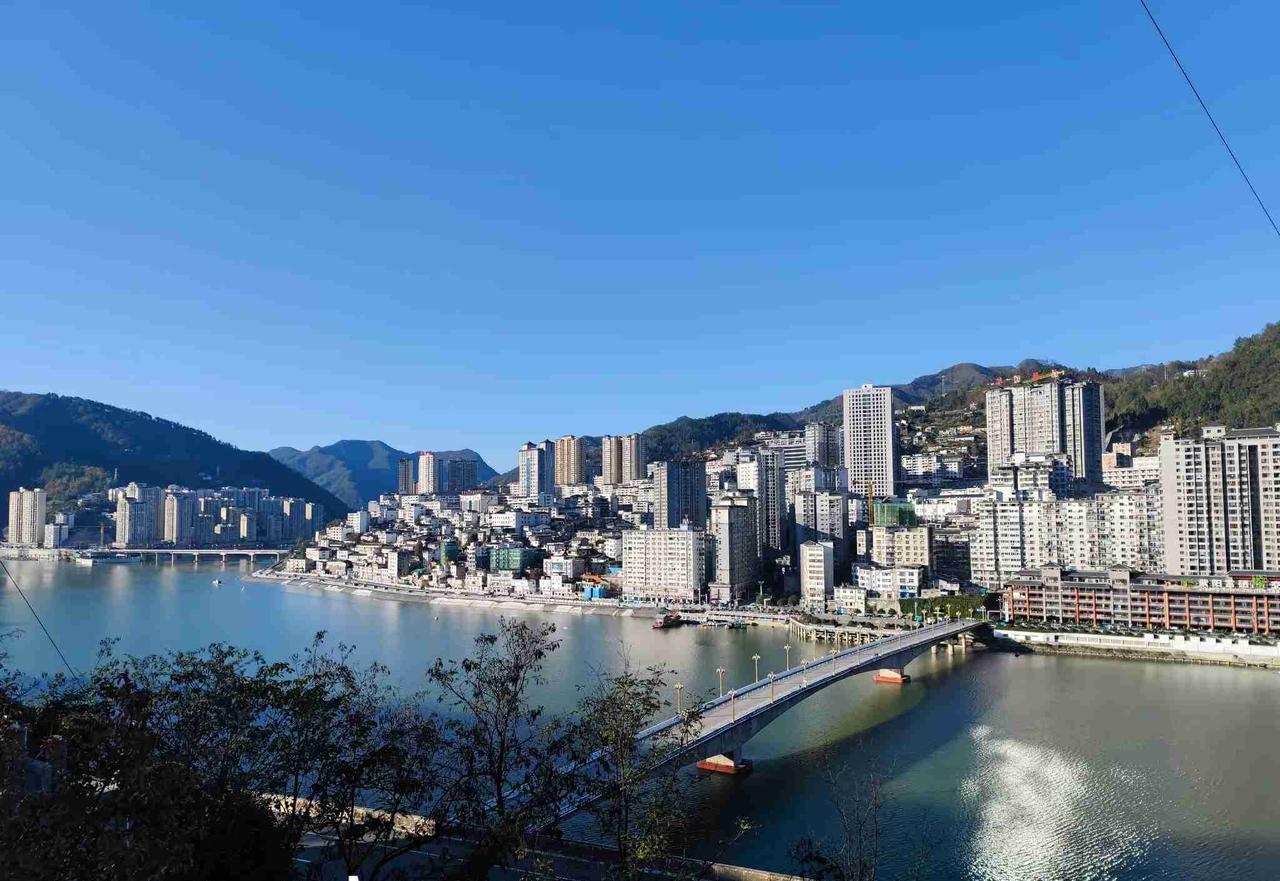 我的今日状态：😁轻松愉快
我这里的天气：⛈️雷雨