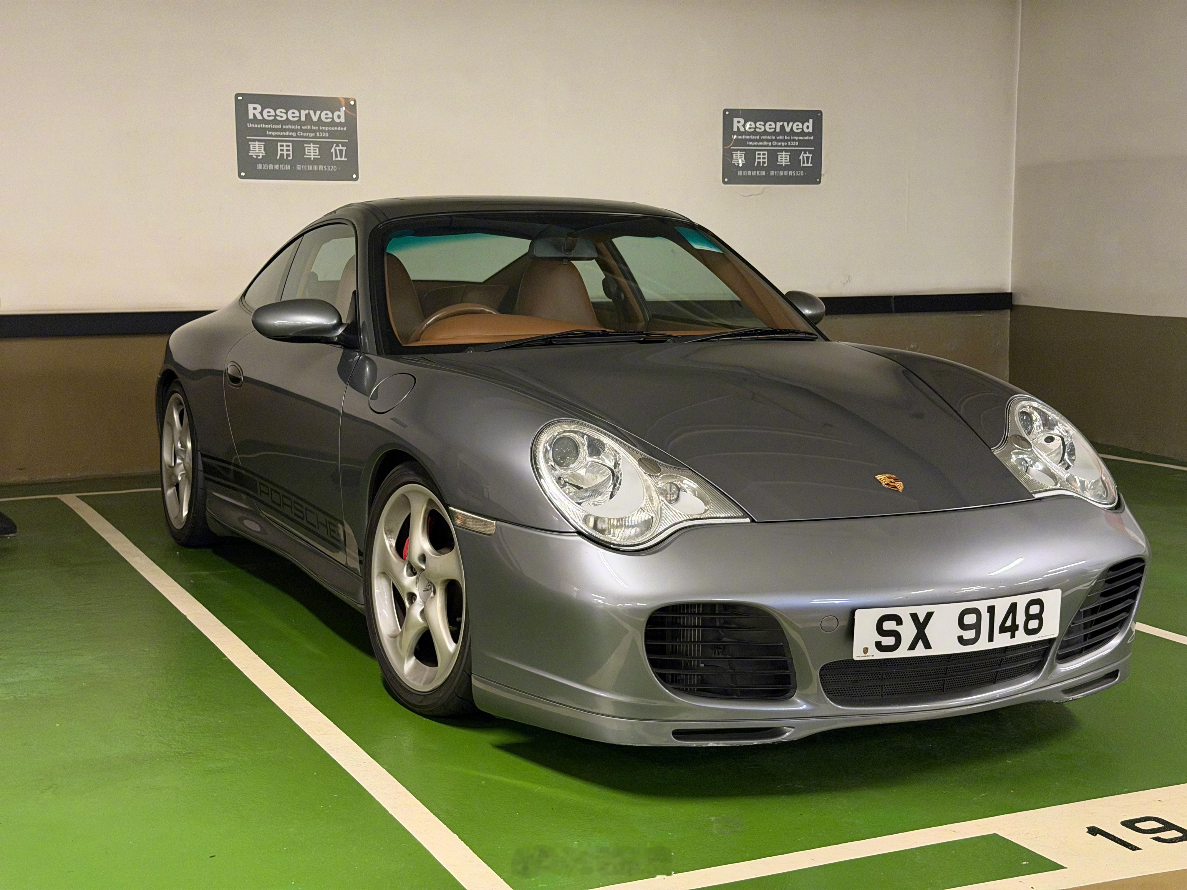 有喜欢996的朋友吗？这台看起来特别精神👍保时捷911