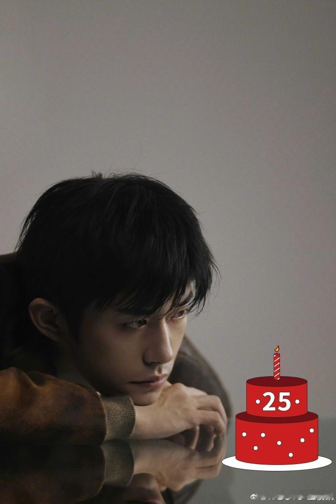 王俊凯给易烊千玺P了25岁生日蛋糕王俊凯给易烊千玺Ｐ的25岁蛋糕易烊千玺礐嶨音源