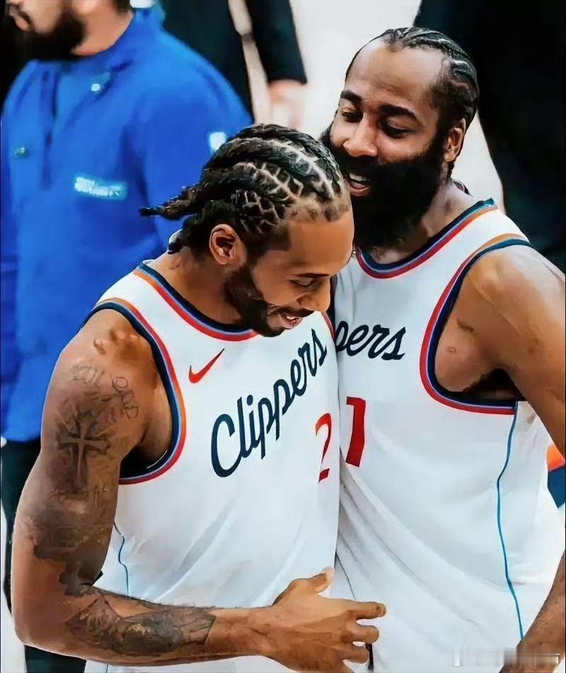 有一说一，今日哈登和伦纳德简直就是“王炸组合”！！
 
伦纳德:今日比赛上场25