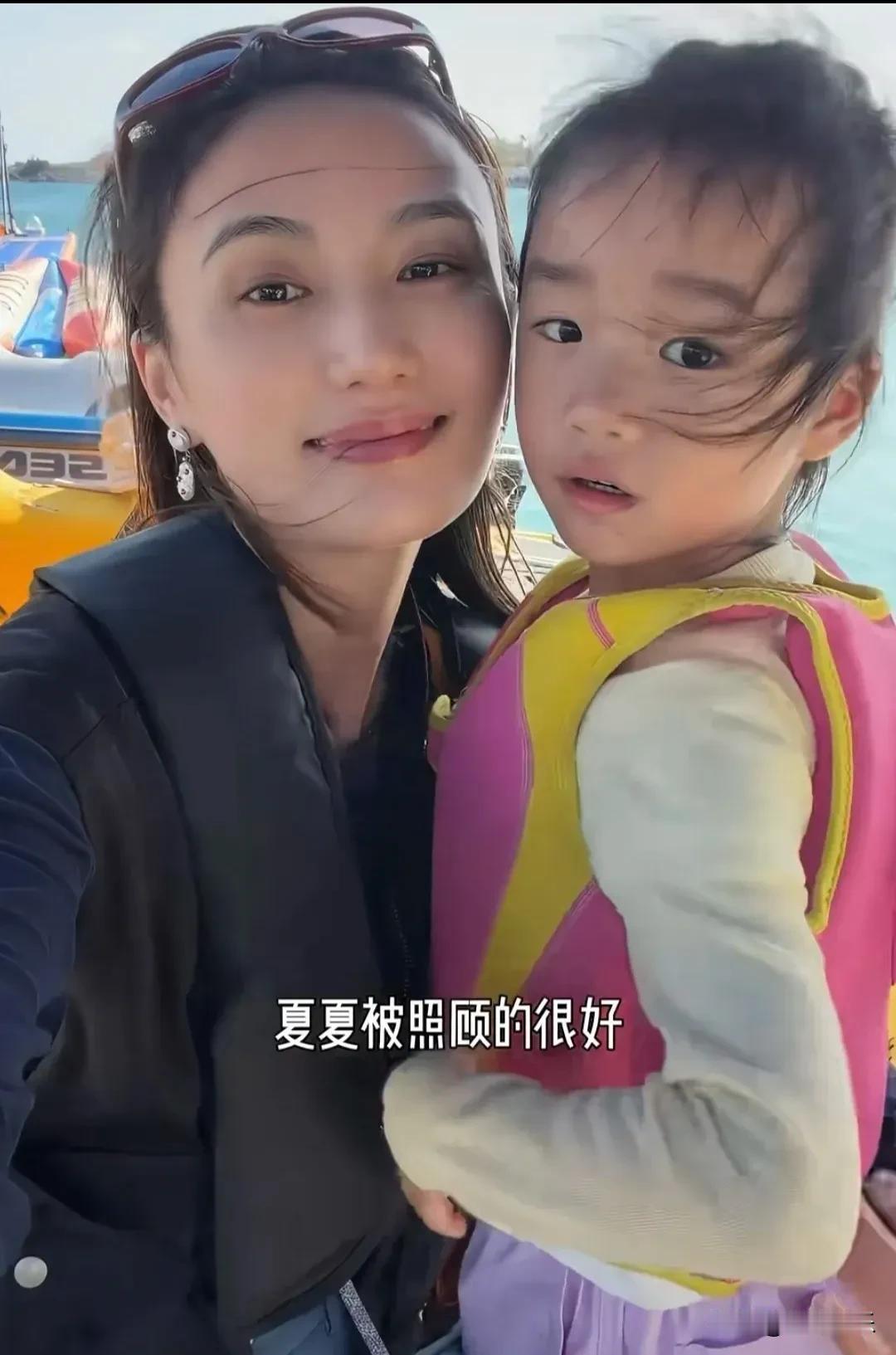 海哈金喜晒李亚鹏回家陪娃，4岁夏夏被爸爸宠成小公主！

10月9日，海哈金喜在社