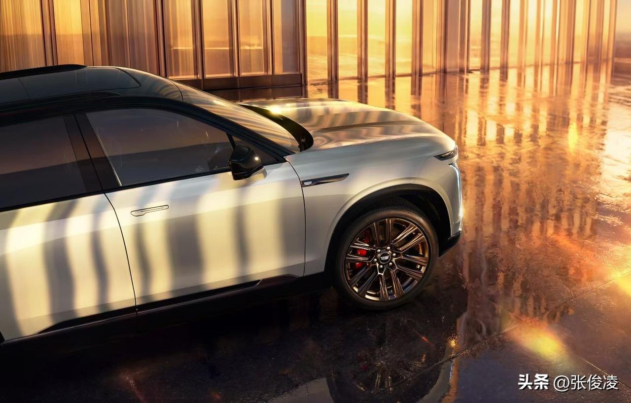 5米2多点，凯迪拉克的纯电“凯雷德”叫凯威德