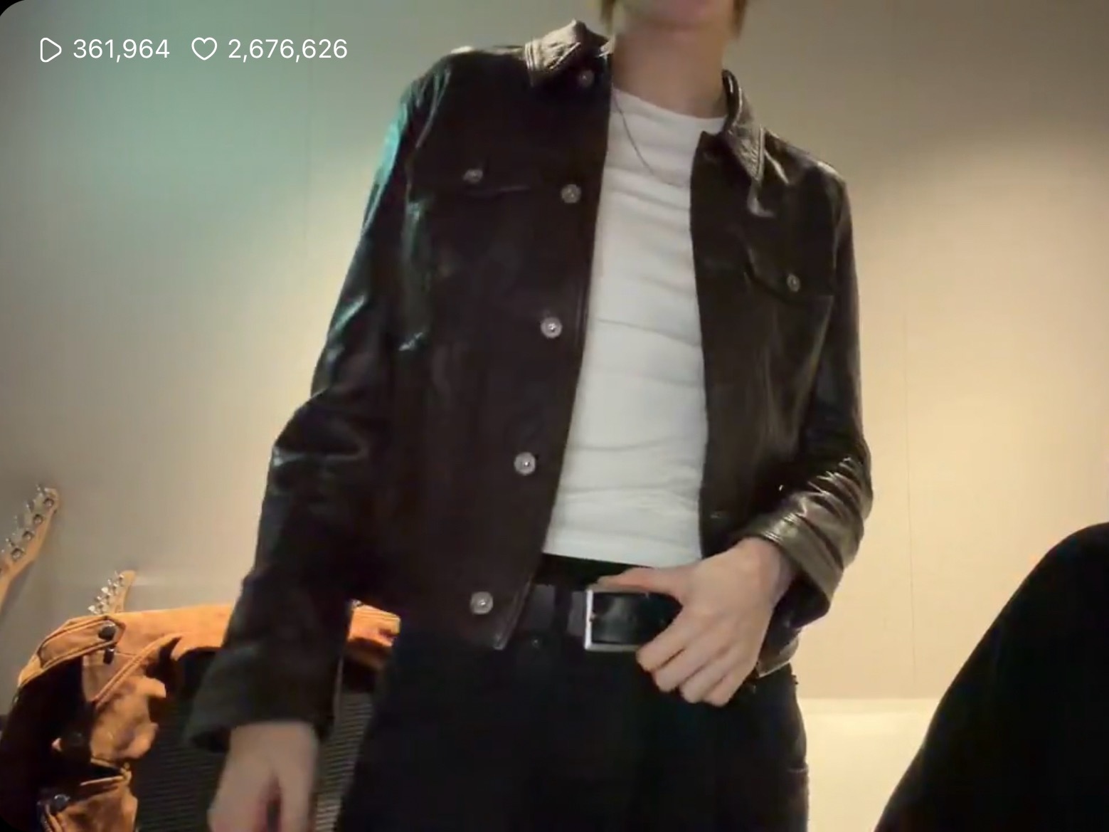 我去！金主训上来就军火展示！ 