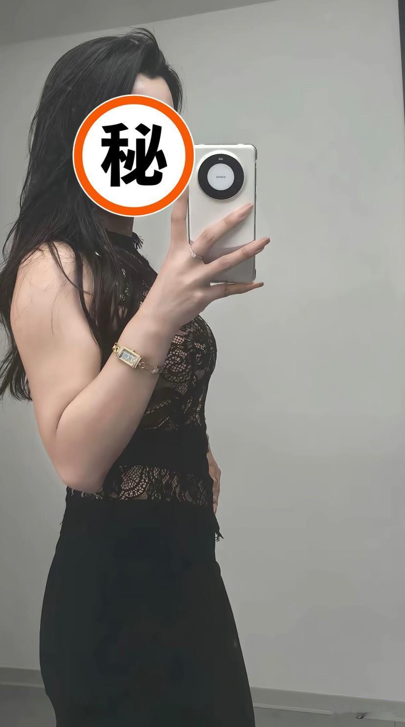 有人说体制内过度把精力放在打扮上，一定会出问题！

也有人说留这样的指甲就不符合