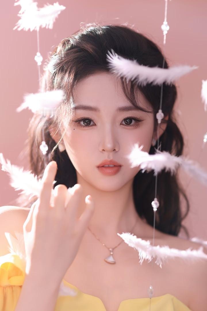 李柯以清唱特别的人姐姐不仅长得漂亮怎么唱歌也这么好听啊！完全沦陷！！都来欣赏我姐
